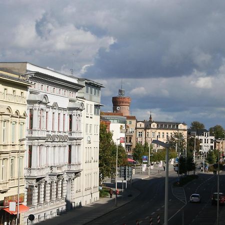 Altstadthotel Am Theater Chociebuż Zewnętrze zdjęcie
