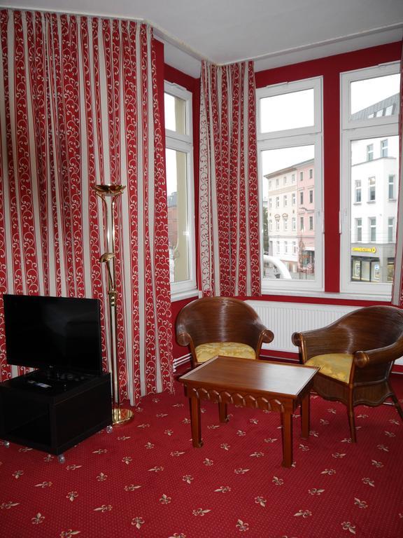 Altstadthotel Am Theater Chociebuż Pokój zdjęcie