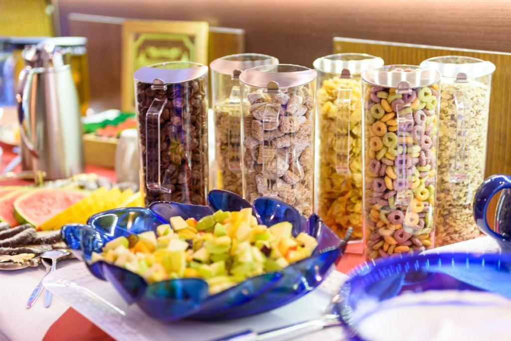 Altstadthotel Am Theater Chociebuż Zewnętrze zdjęcie