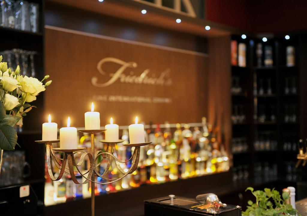Altstadthotel Am Theater Chociebuż Zewnętrze zdjęcie